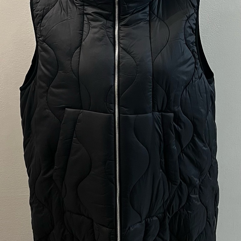 Black Quilted Women's Vest - Picture 1 of 1